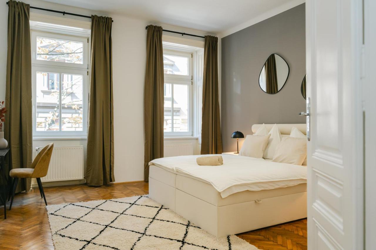Cozy Apt Perfect For 4-6 Tv Metro Self-Checkin Vienna Exterior photo