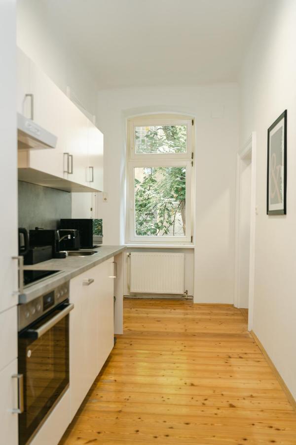 Cozy Apt Perfect For 4-6 Tv Metro Self-Checkin Vienna Exterior photo